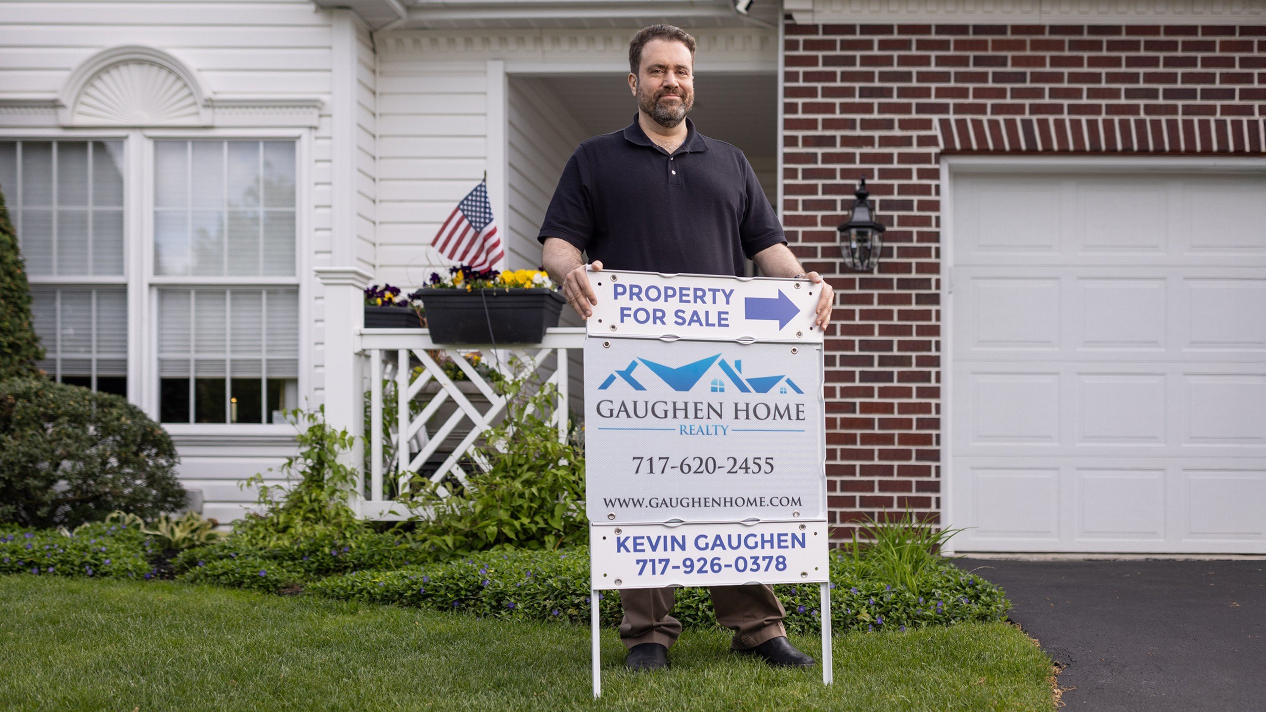 Real Estate Broker Challenges ‘Insane’ Law Requiring an Office With Landline Phone