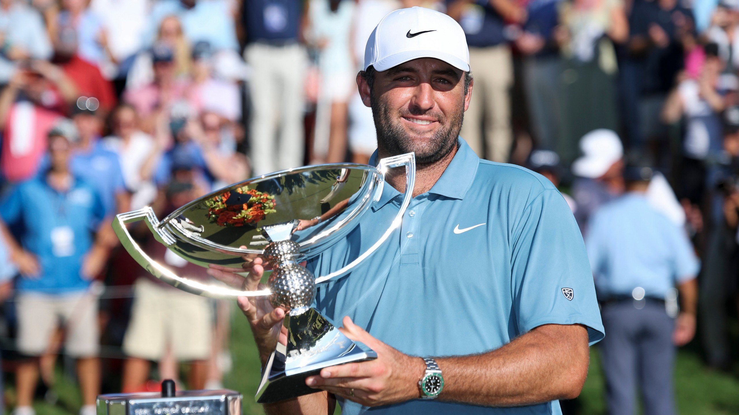 Scottie Scheffler Dethrones Tiger Woods as Golf’s Money King With $10 Million Win—Inside the Home Where He Celebrates His Success